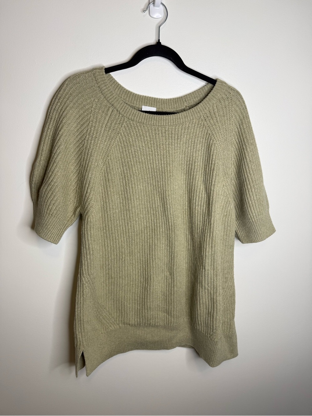 CAbi Olive Green Short-Sleeve Ribbed Crewneck Sweater size large